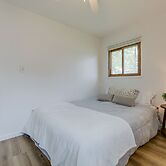 Well-equipped Dayton Home: 5 Mi to University!