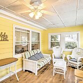 Green Lake Vacation Home w/ Screened Porch!