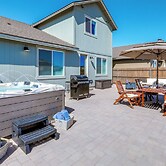 Spacious Bellemont Cabin w/ Jacuzzi + Mtn View!