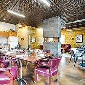 Pet-friendly Cabin Retreat: Walk to Lake Pepin!