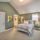 Benton Harbor Townhome w/ Golf Course View!