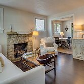 Charming Home < 2 Mi to Downtown Hendersonville!