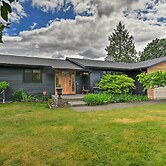 Stylish Olympia Home w/ Private Boat Dock!
