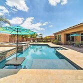 Hot Tub & Putting Green: Home in Surprise