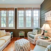 Charming Cottage Near Golf Courses & Marsh Walk!