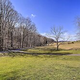 Pet-friendly Abingdon Abode w/ Yard & Grill!