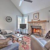 < 1 Mi to Jack Frost: Lake Harmony Townhome!