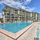 Ormond Beach Condo w/ Balcony & Views