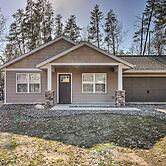 Breezy Point Cabin w/ Fire Pit - Walk to Lake