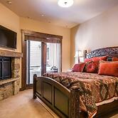 Park City Townhouse w/ Luxurious Amenities!