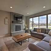 Modern Huntsville Resort Retreat w/ Deck & Hot Tub