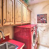 Patio, Grill & Yard: Pet-friendly Lake Havasu Gem