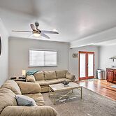 Convenient Burien Getaway: 12 Mi to Dtwn Sea!