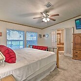 Cedar Creek Lake Access: Retreat w/ Deck