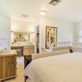 Lovely Norwich Villa, On Golf Course w/ Amenities!