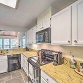 Scenic Sapphire Condo w/ Deck + Gas Grill!