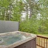 Bethel Chalet w/ Hot Tub: 3 Miles to Sunday River!