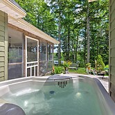 Waterfront Great Pond Cottage w/ Hot Tub & Deck!