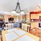 Flagstaff Condo w/ Balcony in Golf Community!