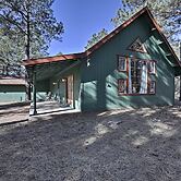 Family-friendly Forested Home w/ Snow Play Area!