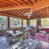 Spacious Luxury Retreat w/ Private Hot Tub & Pool!