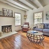 Peaceful Schulenburg Farmhouse w/ Fire Pit & Games