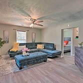 Quaint Downtown Murfreesboro Cottage w/ Lush Yard