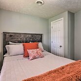 Quaint Downtown Murfreesboro Cottage w/ Lush Yard