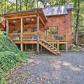 Charming Higden Cabin Near Greers Ferry Lake!