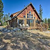 Snow Pine Retreat - Remote Crescent Log Cabin!