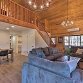 Deck, Games & Fire Pit: Modern Pine Cabin!