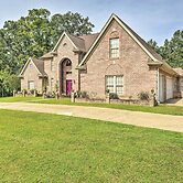 Victorian Hernando Home ~ 25 Miles to Memphis