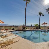 Tucson Retreat w/ Superb Mountain Views & Pool!