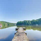 Lakefront Kingsport Home w/ Private Hot Tub!