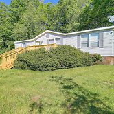Serene Home: 2 Decks, 3 Mi to Blue Ridge Pkwy