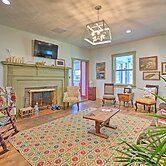 Renovated KY Farmhouse Retreat w/ Pasture Views!