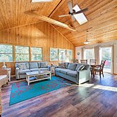 Bright Southern Shores Family Home < 1 Mi to Beach