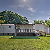 Waterloo Home With Fire Pit - 1/2 Mi to Boat Ramp!