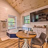 Romantic Broken Bow Cabin w/ Jacuzzi & Fire Pit!