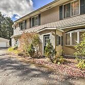 Spacious Apt w/ Yard: 3 Mi to Windham Mountain