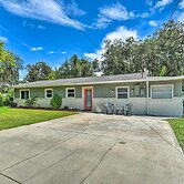 Dog-friendly Home w/ Gas Grill - Walk to Rose Bay!