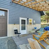 Cascade Cabin Hideaway w/ Views, 1/2 Mi to Lake