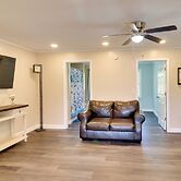 Modern Retreat Near Smoky Mtns & Asheville!