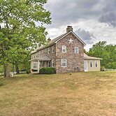 Farmhouse on River, 12 Miles to Liberty Mountain