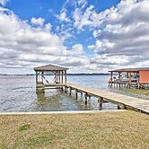 Large Waterfront Lake Palestine Home w/ Deck, Dock