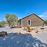 1 Mi to Hiking: Chic Show Low Escape w/ Fire Pit!