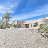 Tucson Home w/ Patio - Near Outdoor Adventure