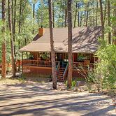 Hikers Haven: Pine Getaway w/ Wraparound Deck!