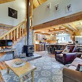 Peaceful Garden Valley Cabin w/ Private Deck!