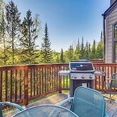 Cozy Alpine Escape: Ski-in/out at Lutsen Mtns